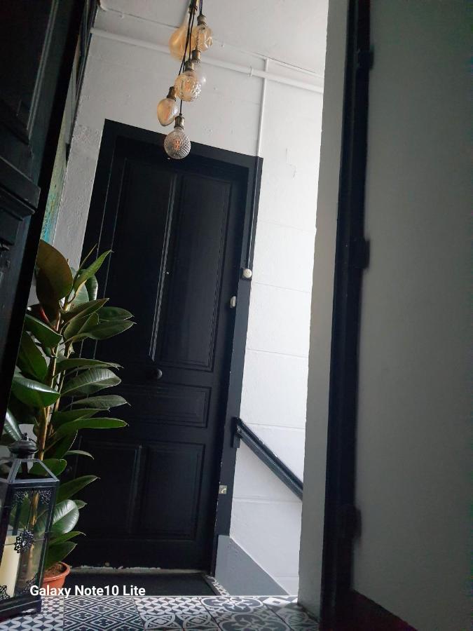 Hote Stephanois Studio, Parking& Borne Electrique 圣艾蒂安 外观 照片
